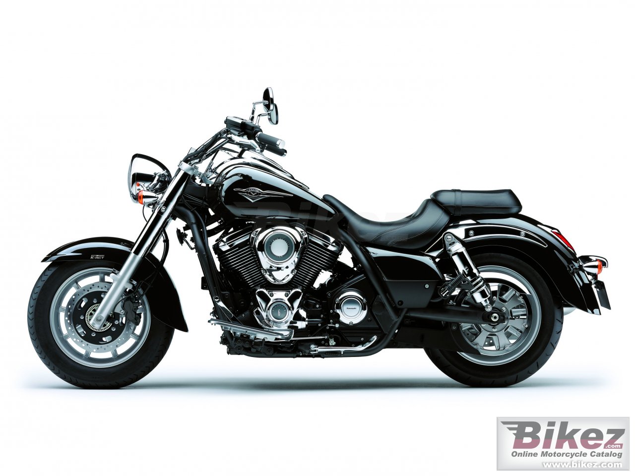 Big Kawasaki vn1700 classic picture and wallpaper from Bikez.com
